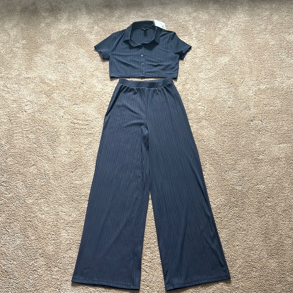 2 piece set! Top has never been worn, only bottoms